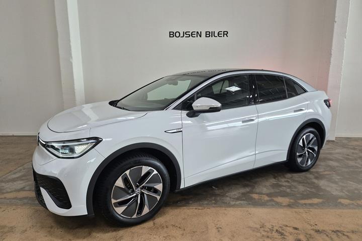Hvid VW ID.5 fra 2023 set udefra