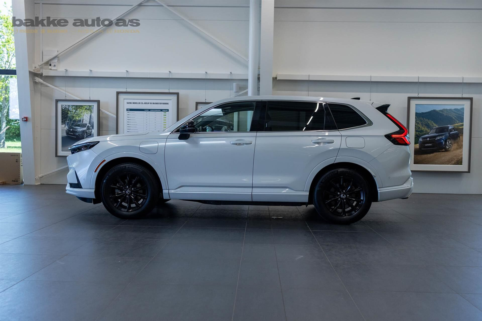 Hvid Honda CR-V fra 2025