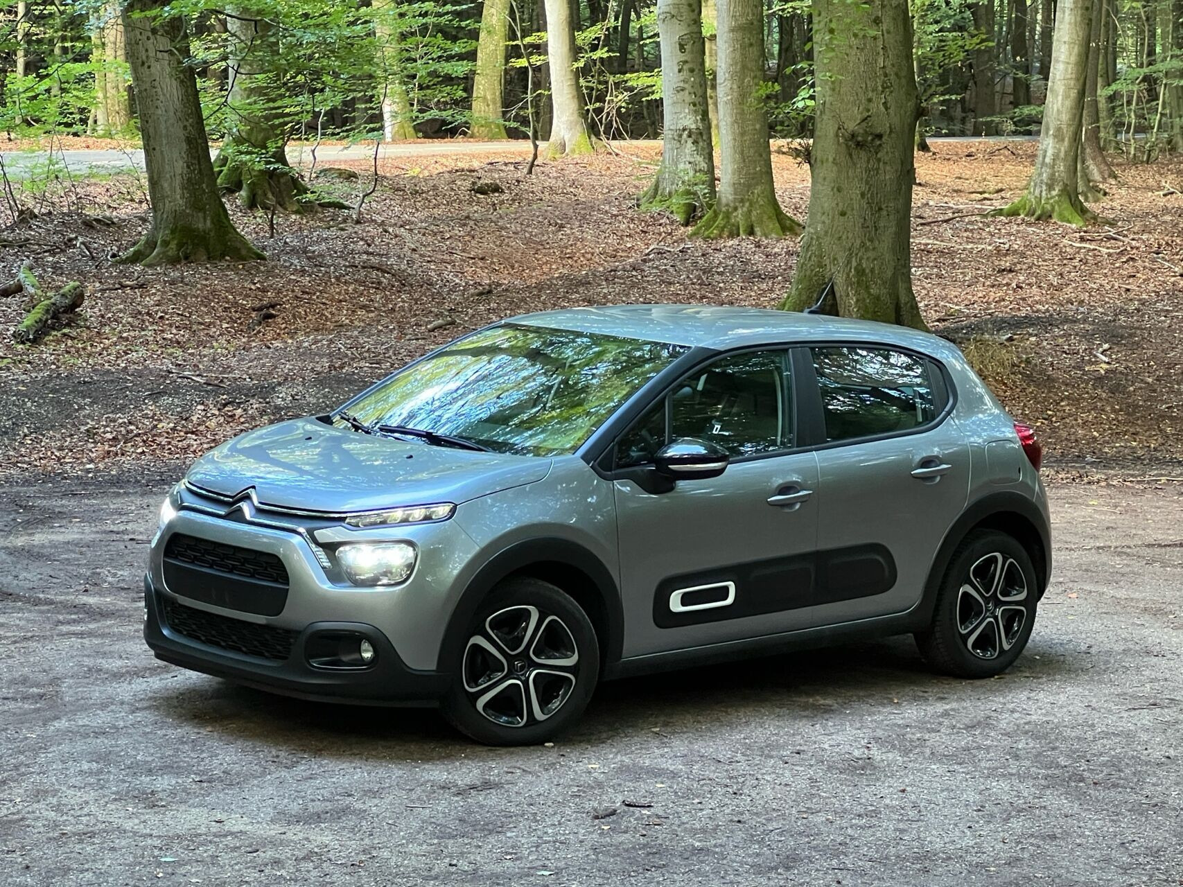 Grå Citroën C3 fra 2024