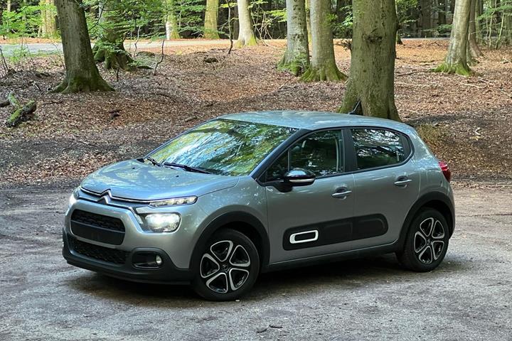 Grå Citroën C3 fra 2024