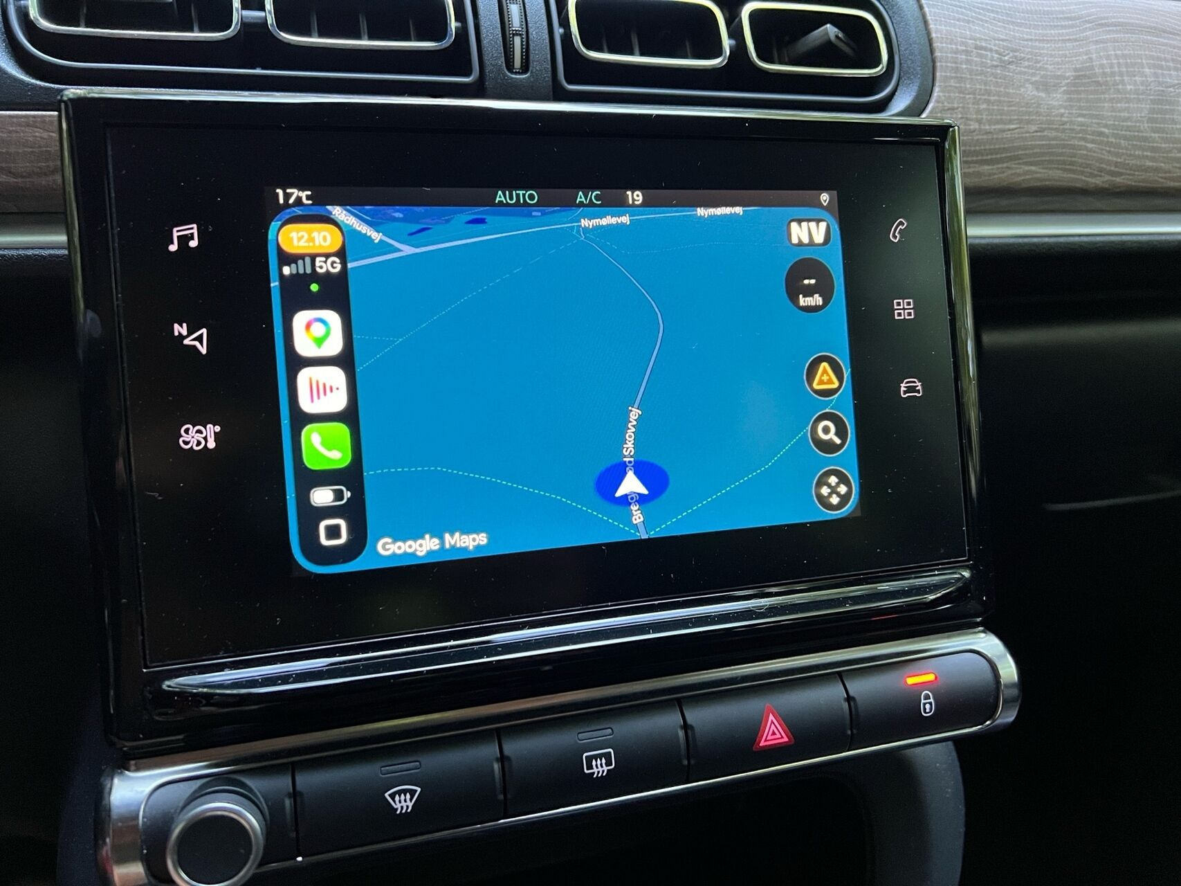Grå Citroën C3 fra 2024