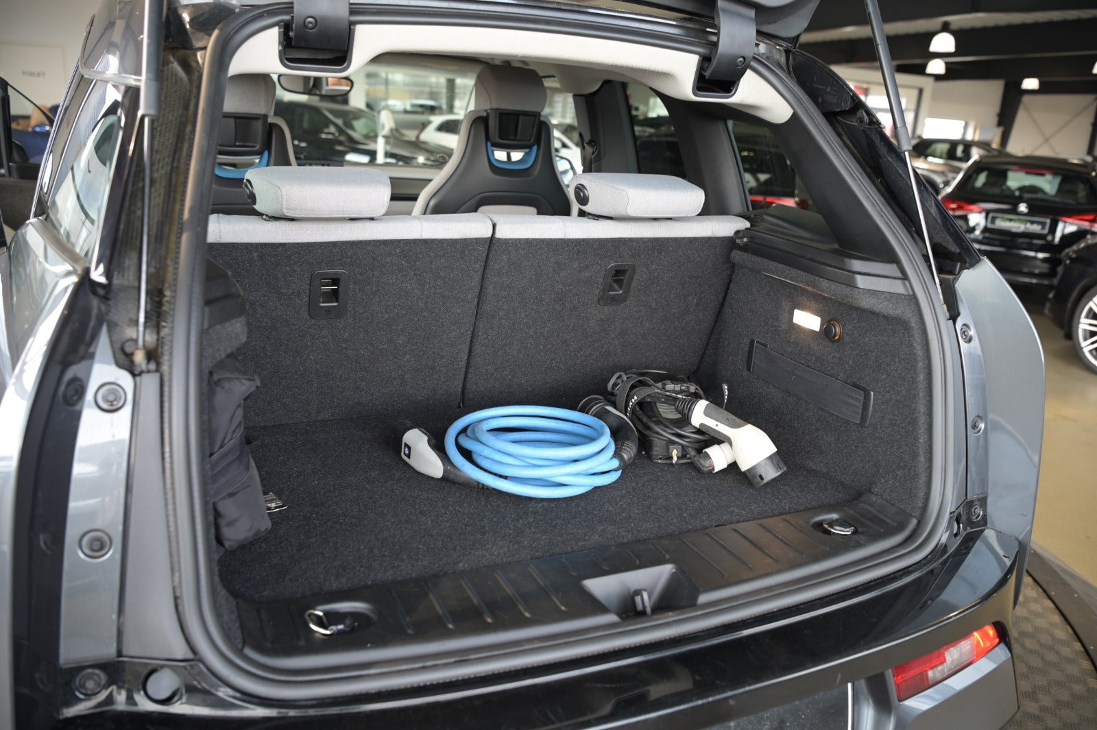 Grå BMW i3 fra 2017