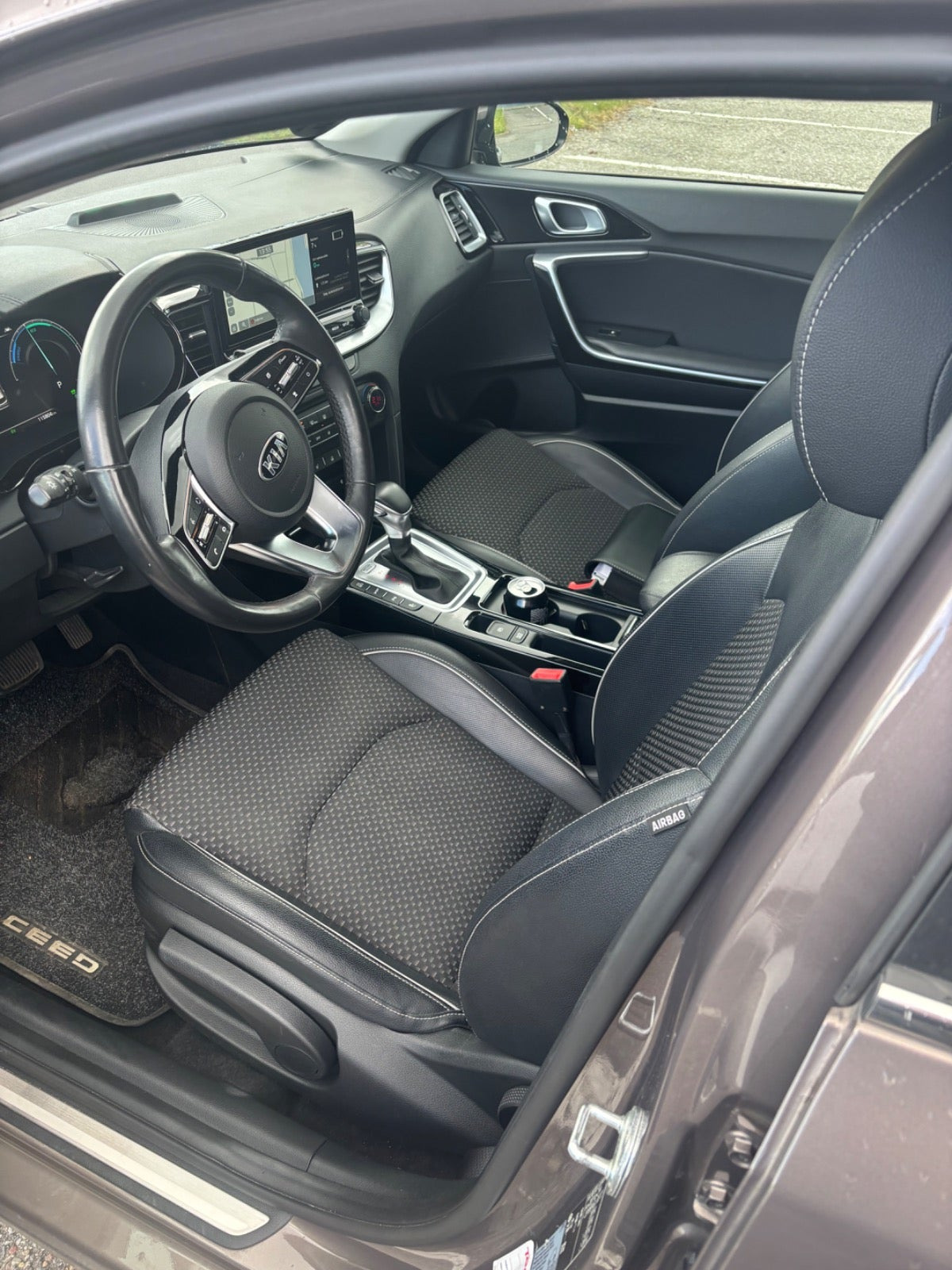 Brun Kia Ceed fra 2020