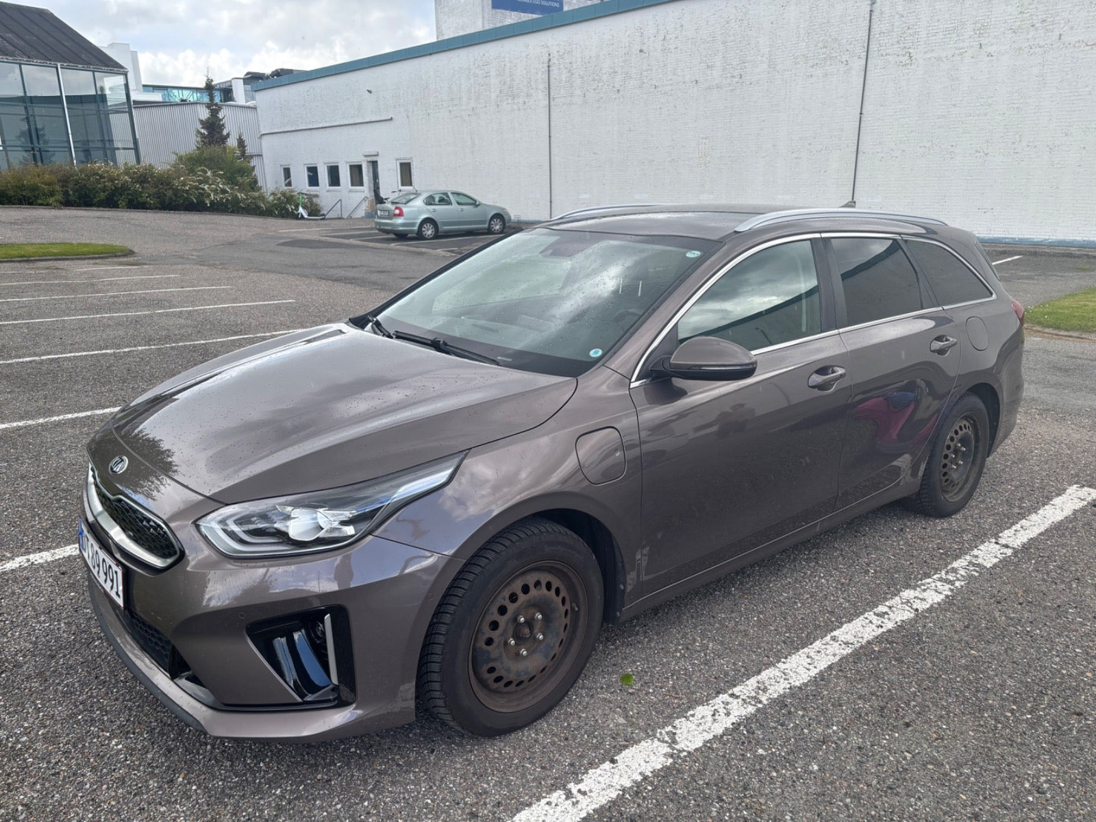 Brun Kia Ceed fra 2020