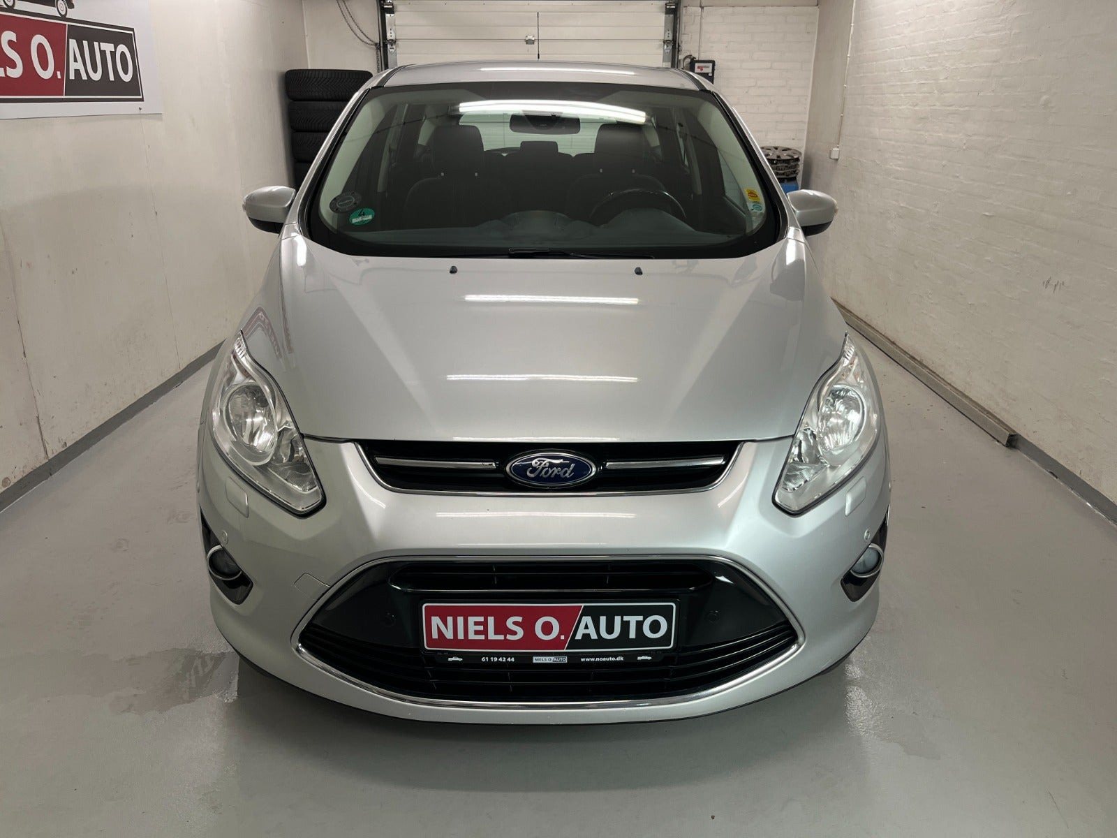 Sølv Ford C-MAX fra 2014