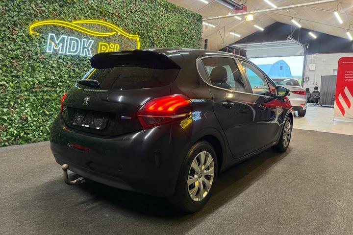 undefined Peugeot 208 fra 2018