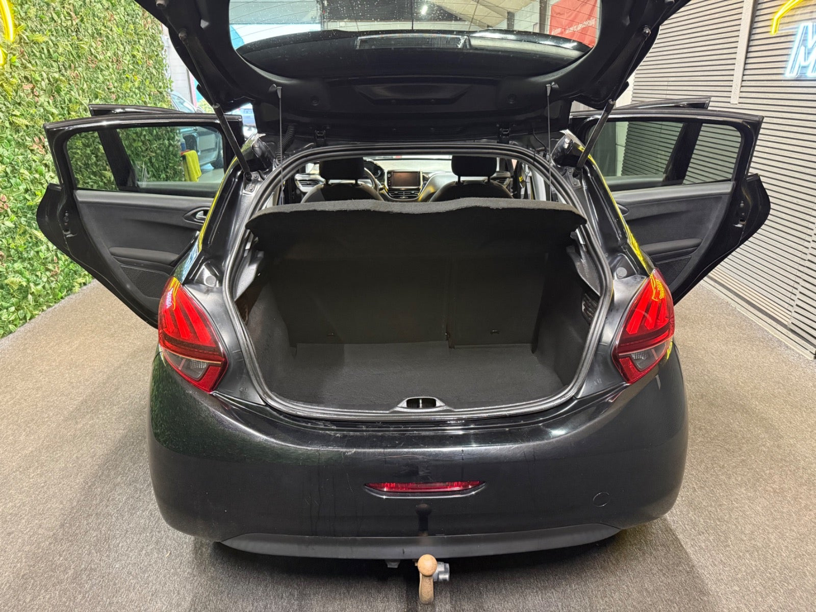 undefined Peugeot 208 fra 2018
