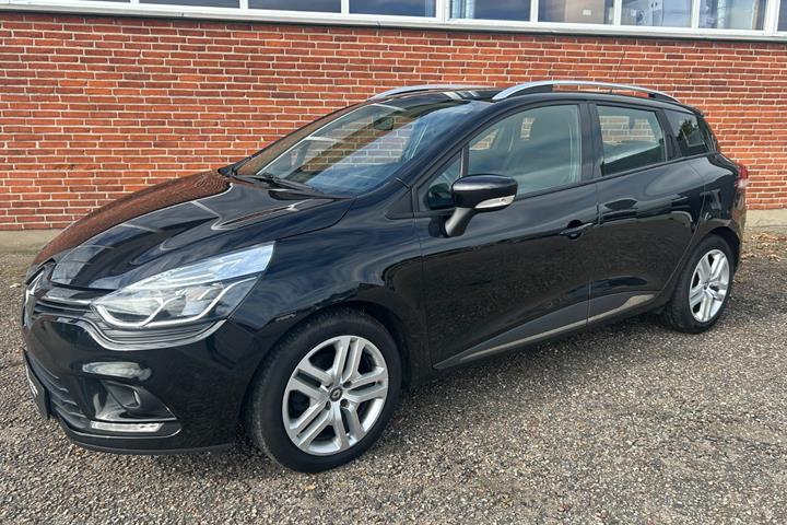 Sort Renault Clio IV fra 2019 set udefra