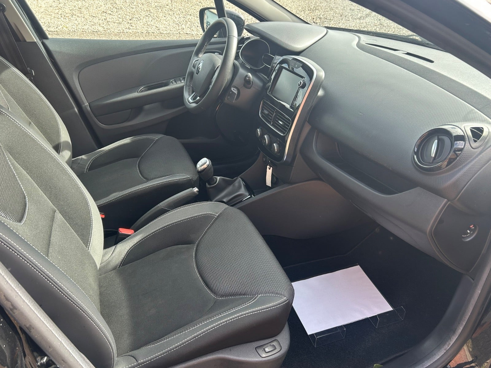 Sort Renault Clio IV fra 2019
