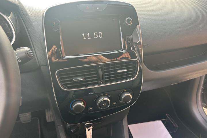 Sort Renault Clio IV fra 2019