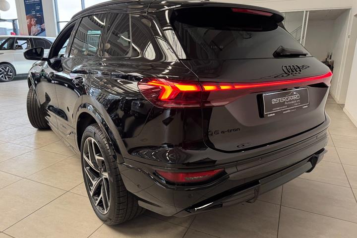 Sort Audi Q6 e-tron fra 2027