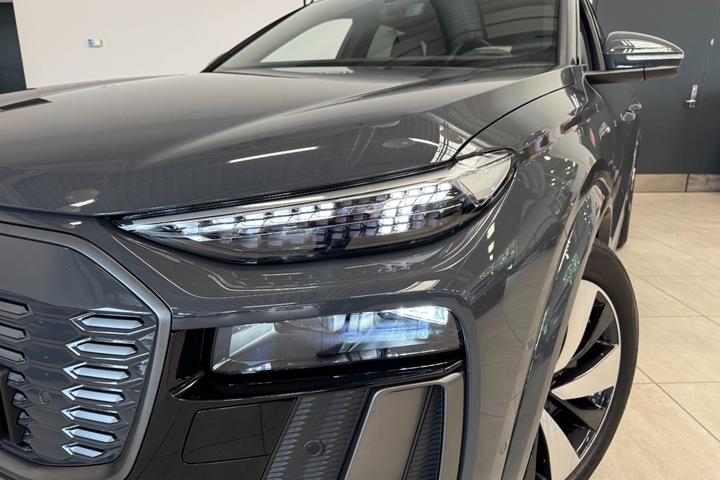 Grå Audi Q6 e-tron fra 2027