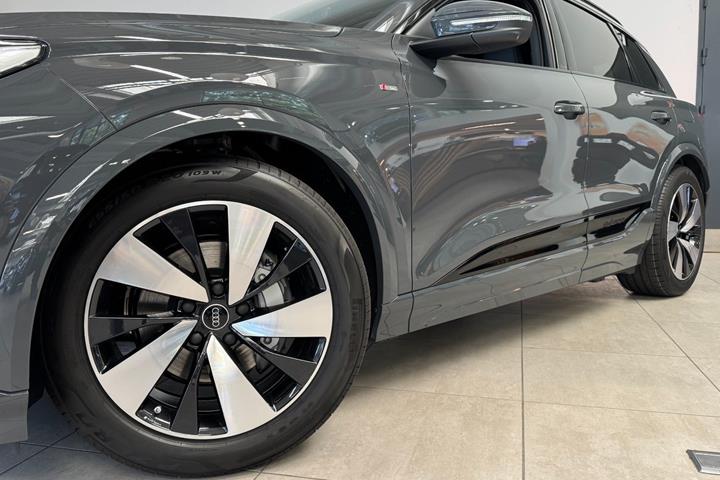 Grå Audi Q6 e-tron fra 2027