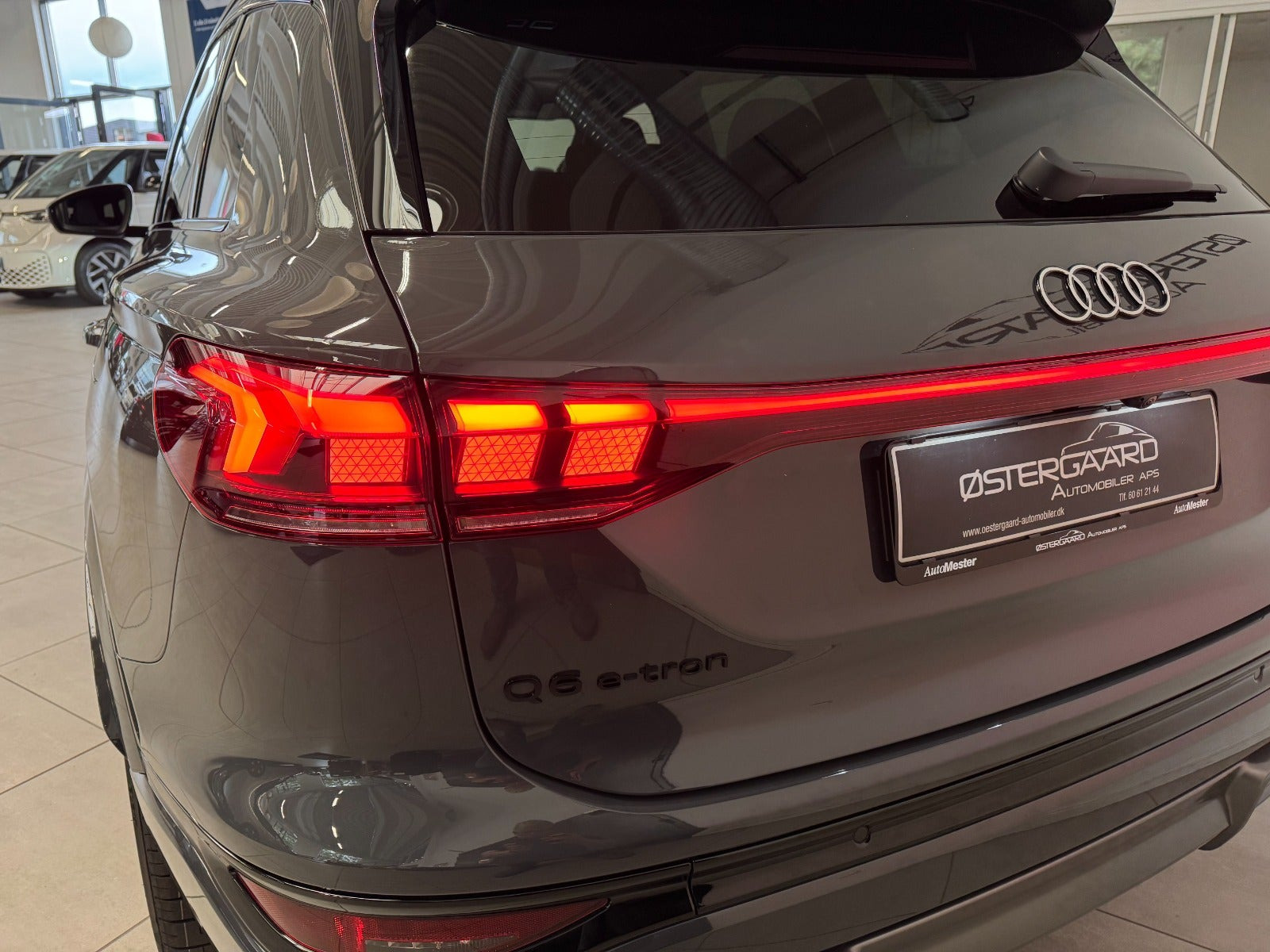 Grå Audi Q6 e-tron fra 2027