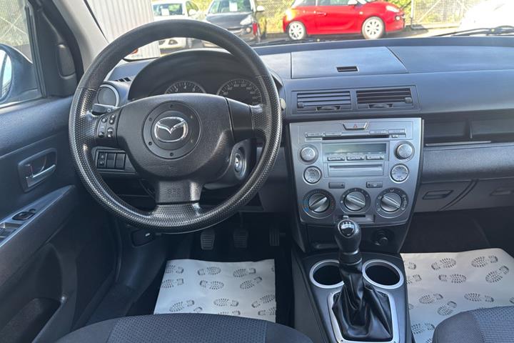 Sølv Mazda 2 fra 2007