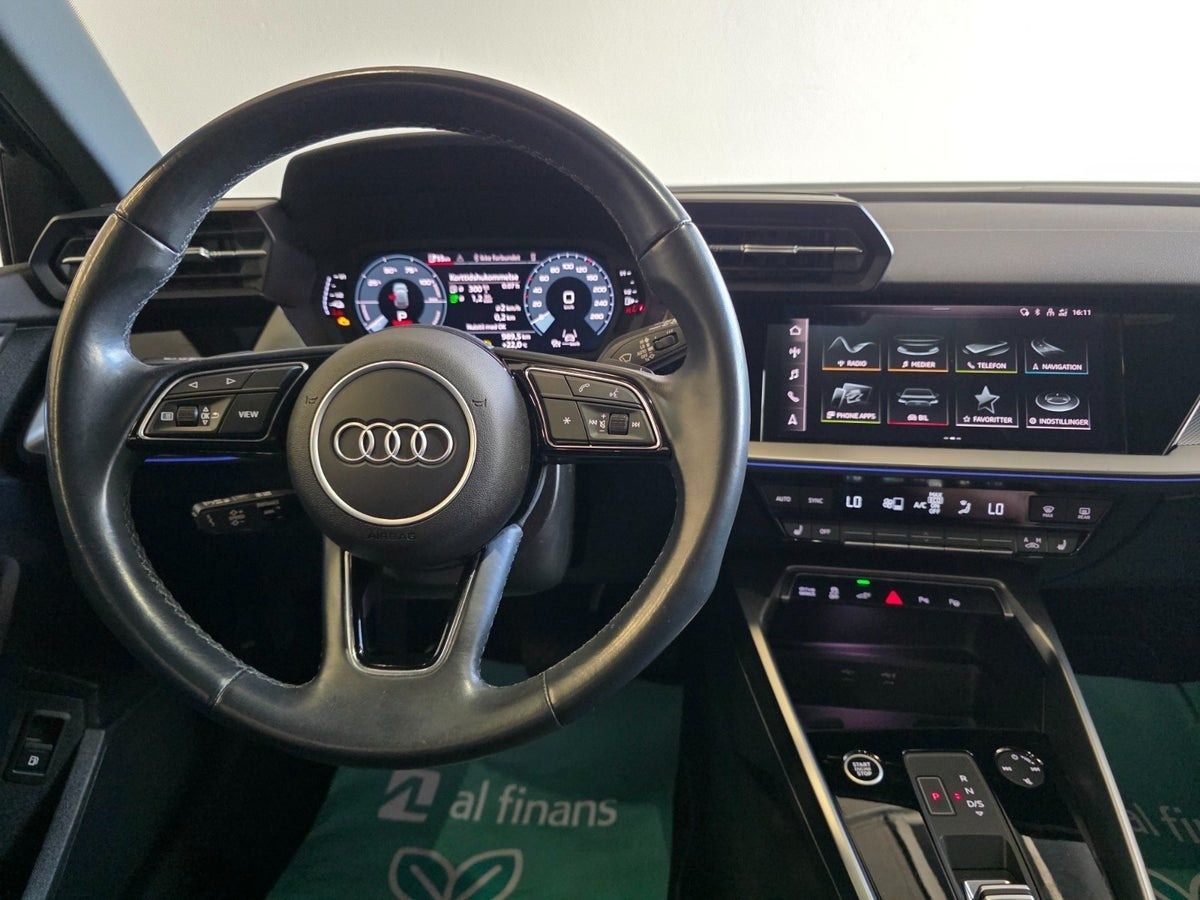 Grå Audi A3 fra 2021