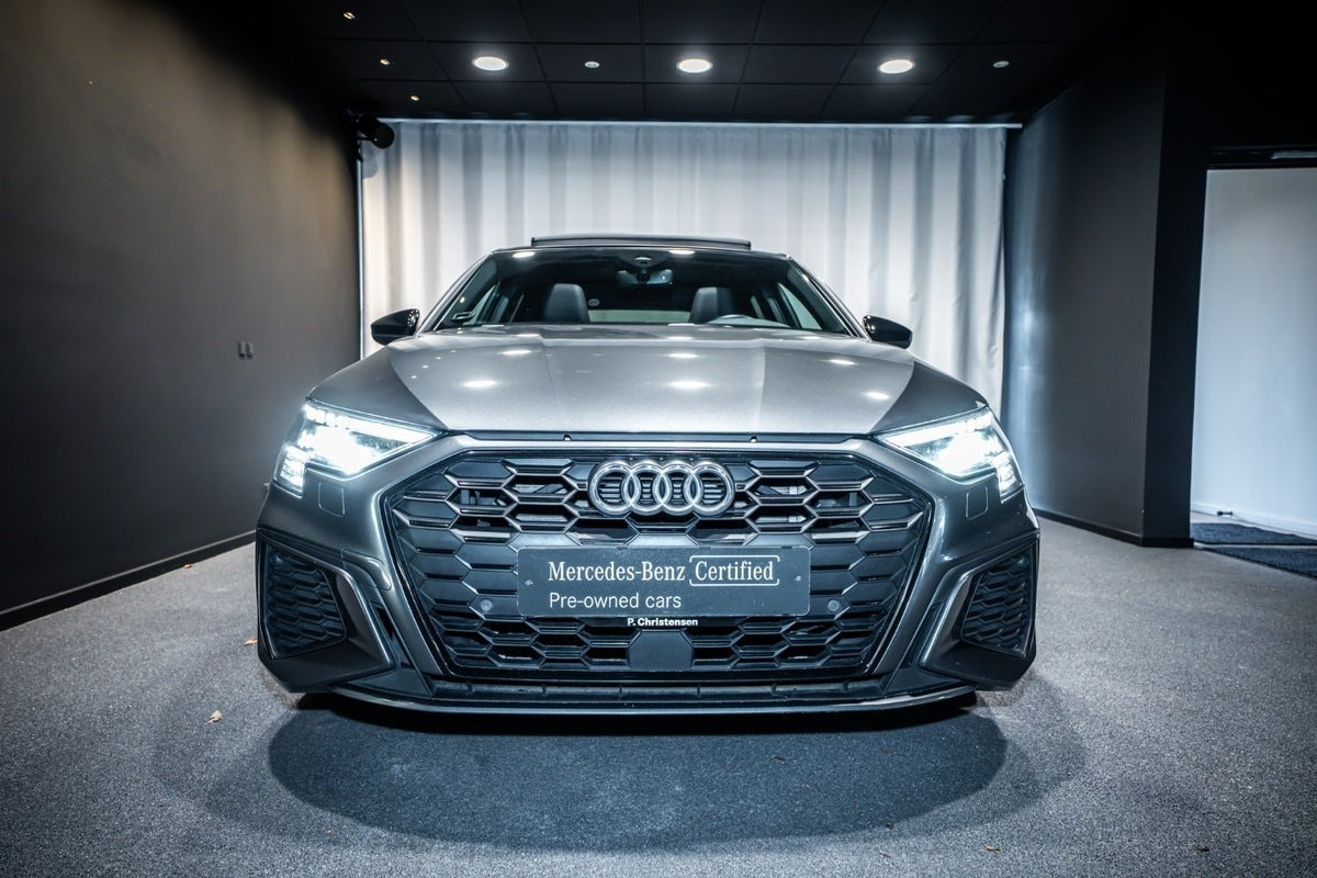 Grå Audi A3 fra 2021