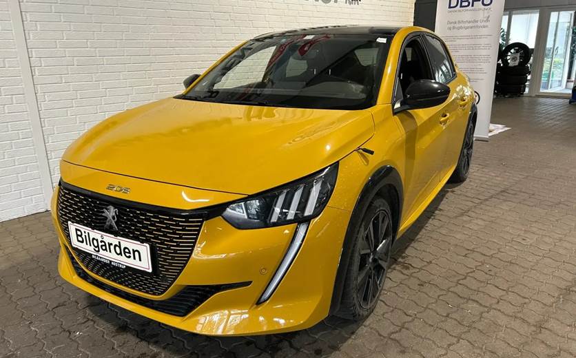 Peugeot e-208 50 GT