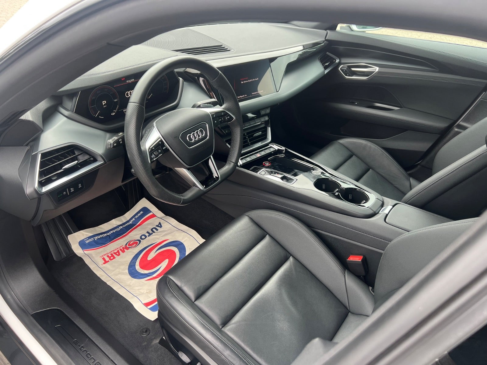 Hvid Audi e-tron GT fra 2024