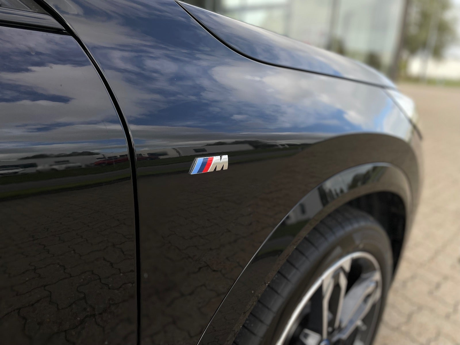 Sort BMW iX2 fra 2025