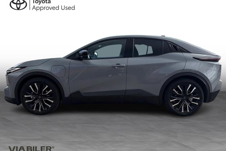Grå Toyota Toyota C-HR+ fra 2026