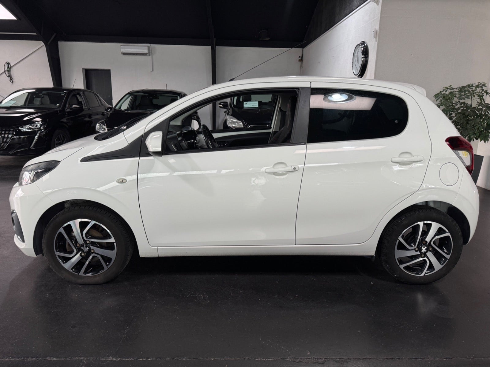 undefined Peugeot 108 fra 2016