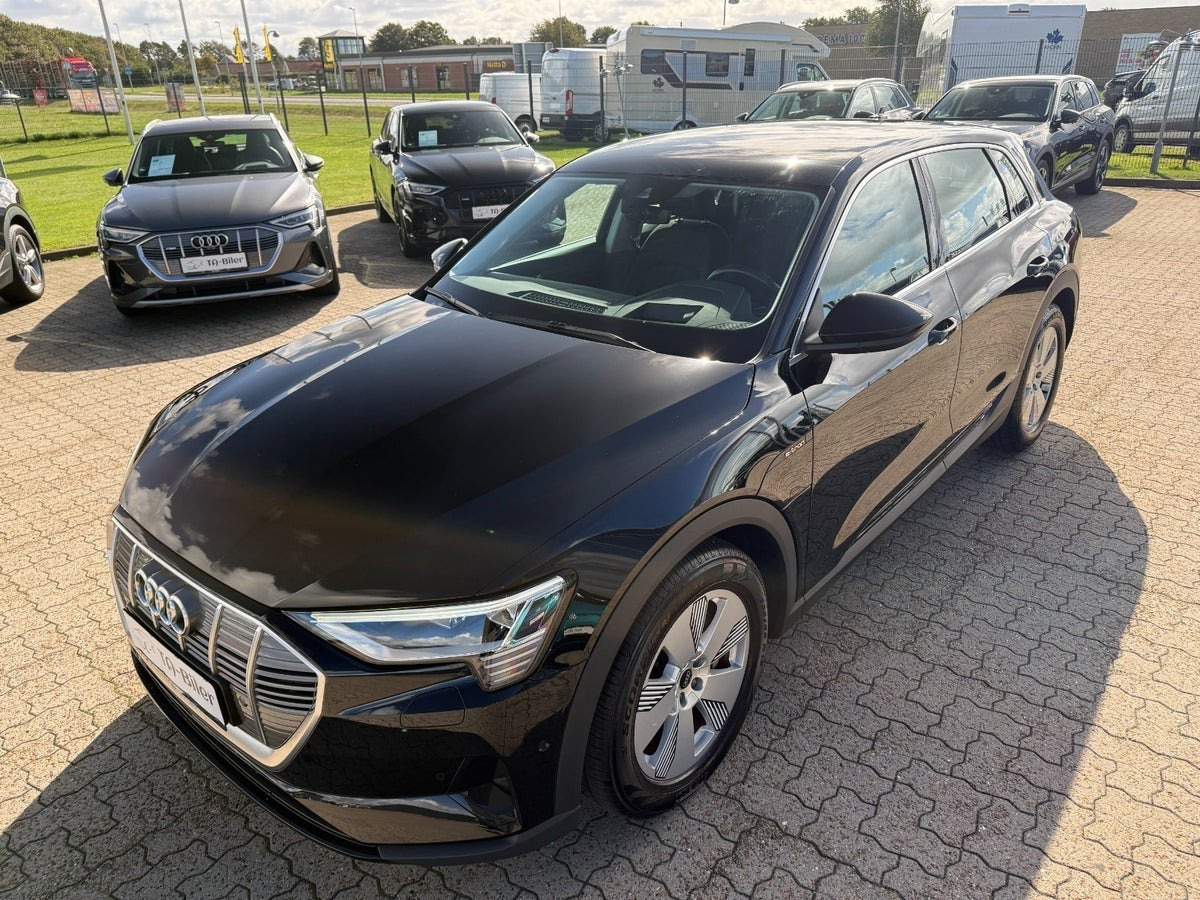 Sort Audi e-tron fra 2022