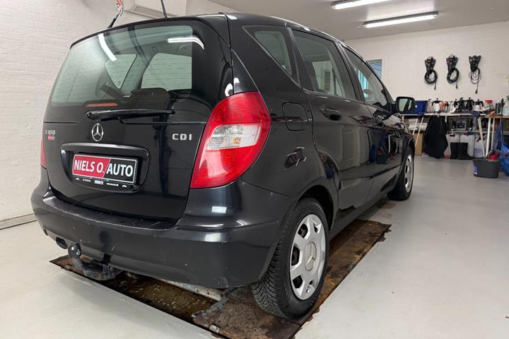 Sort Mercedes A180 fra 2009