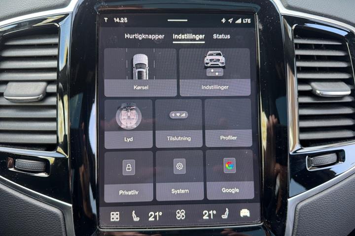 Grå Volvo XC90 fra 2023