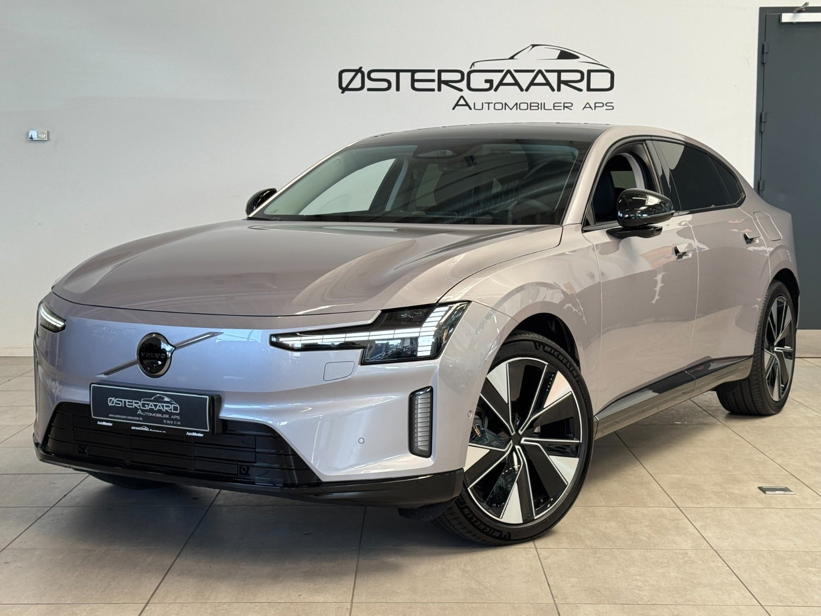 Volvo ES90 Extended Range Plus