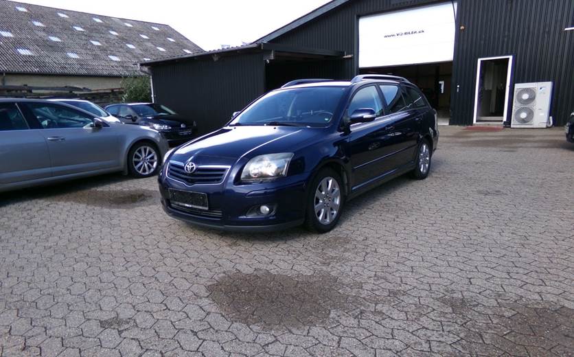 Toyota Avensis 1,8 Sol+ stc.