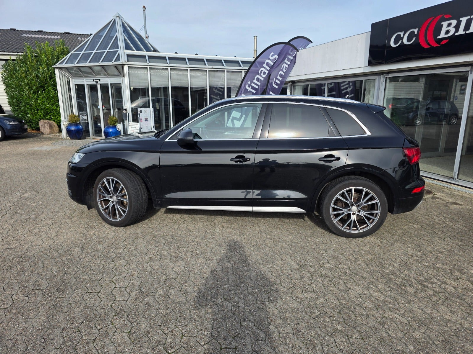 Sort Audi Q5 fra 2017