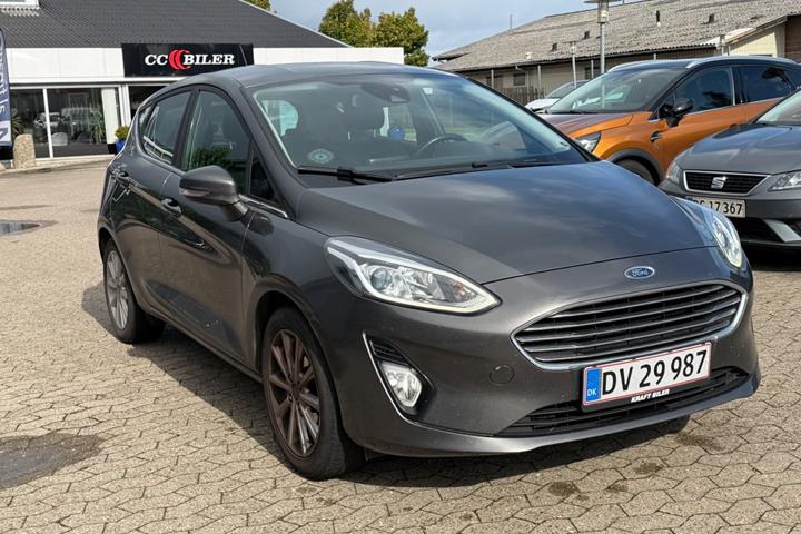 Grå Ford Fiesta fra 2018