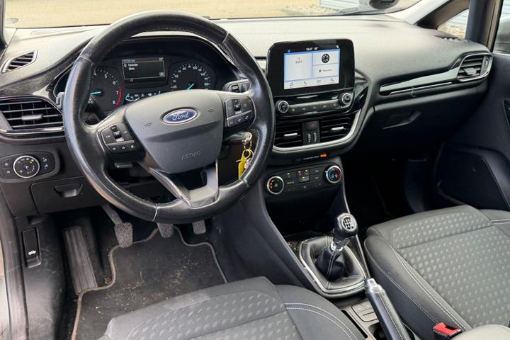 Grå Ford Fiesta fra 2018