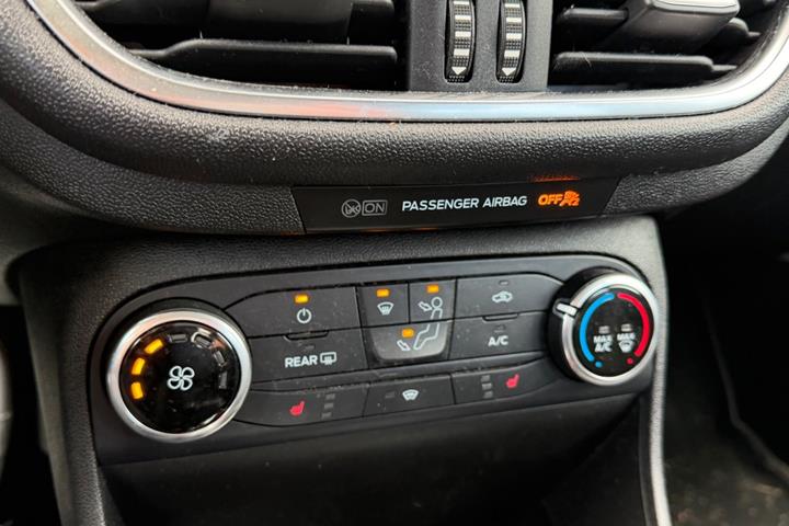 Grå Ford Fiesta fra 2018