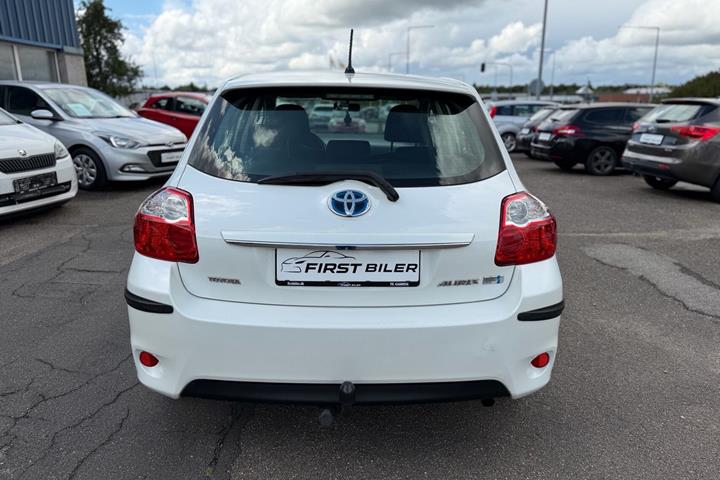 undefined Toyota Auris fra 2010