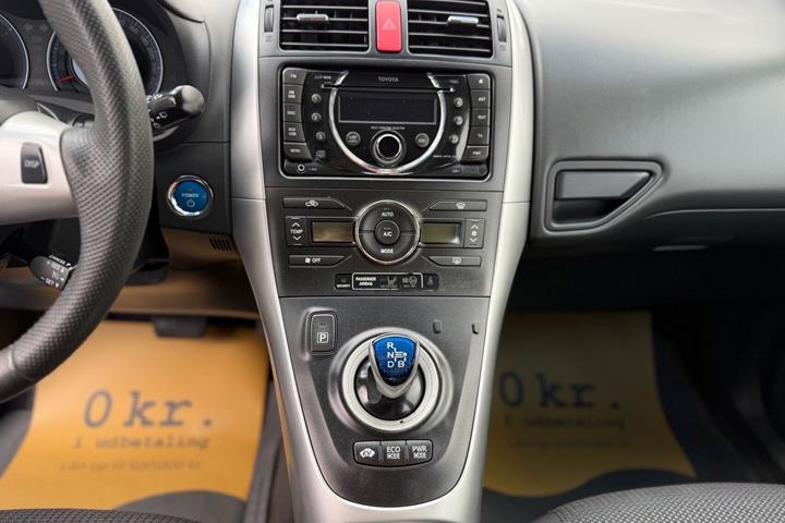 undefined Toyota Auris fra 2010
