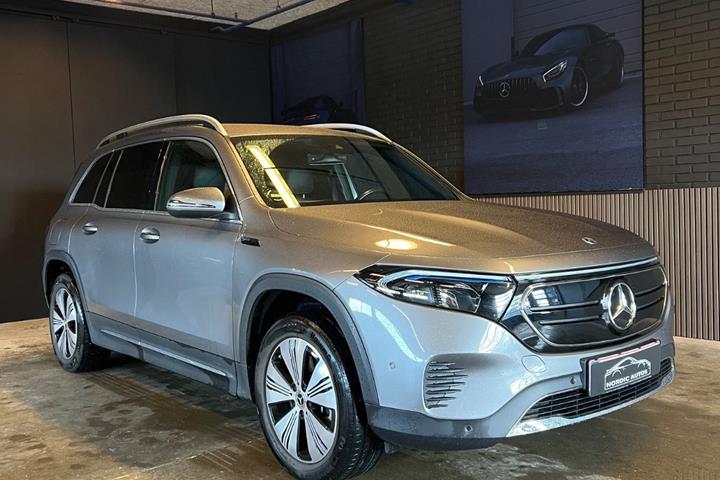 Grå Mercedes EQB250 fra 2022