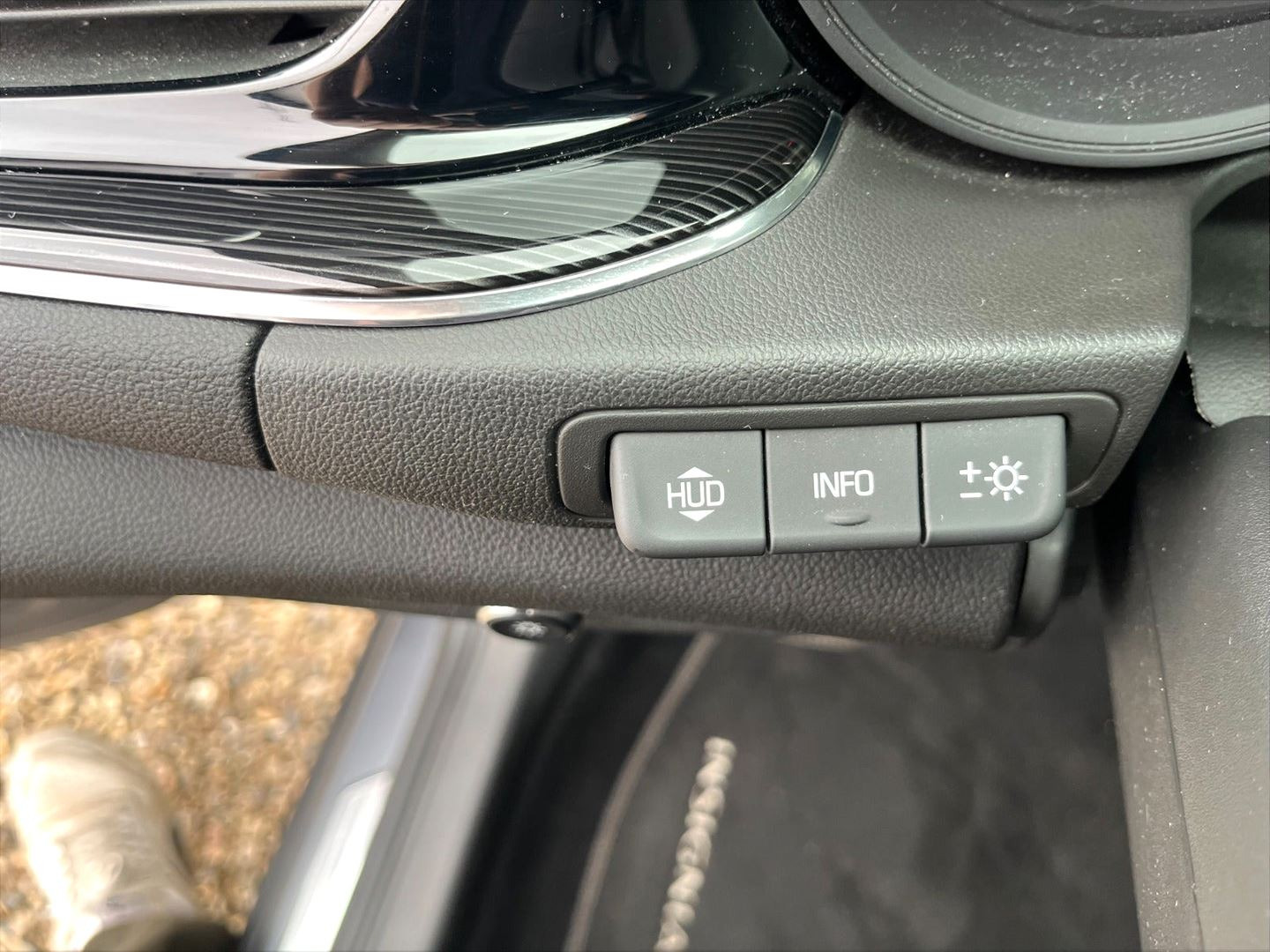 Grå Opel Insignia fra 2018