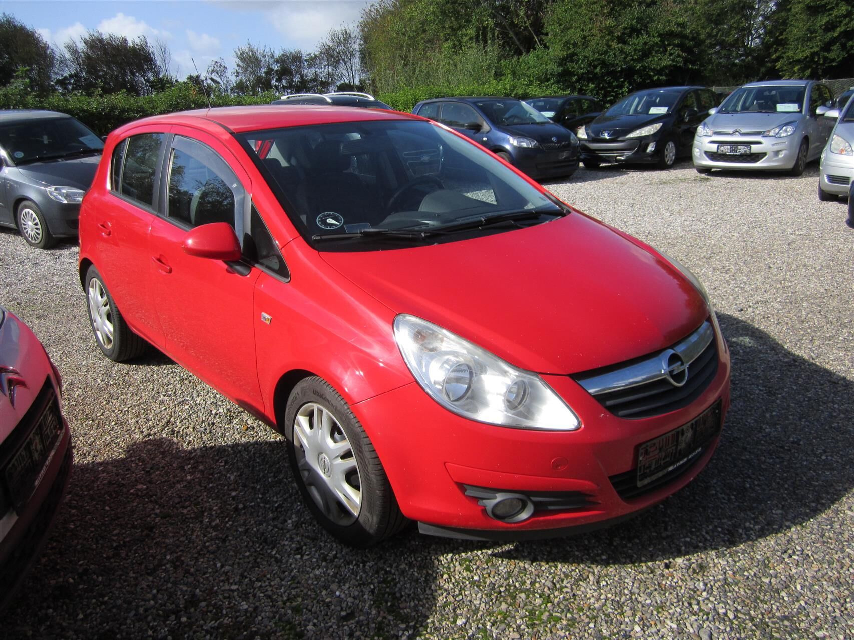 Rød Opel Corsa fra 2010