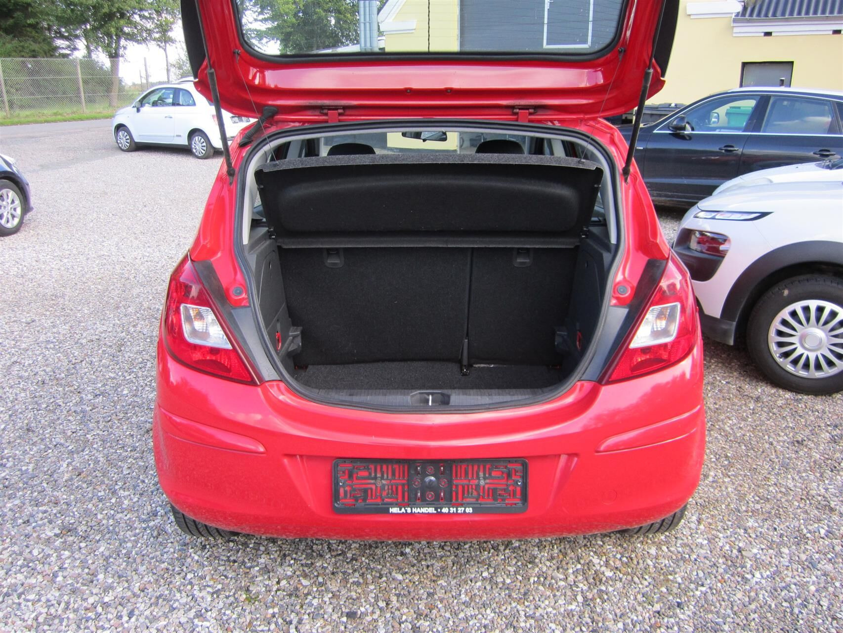 Rød Opel Corsa fra 2010