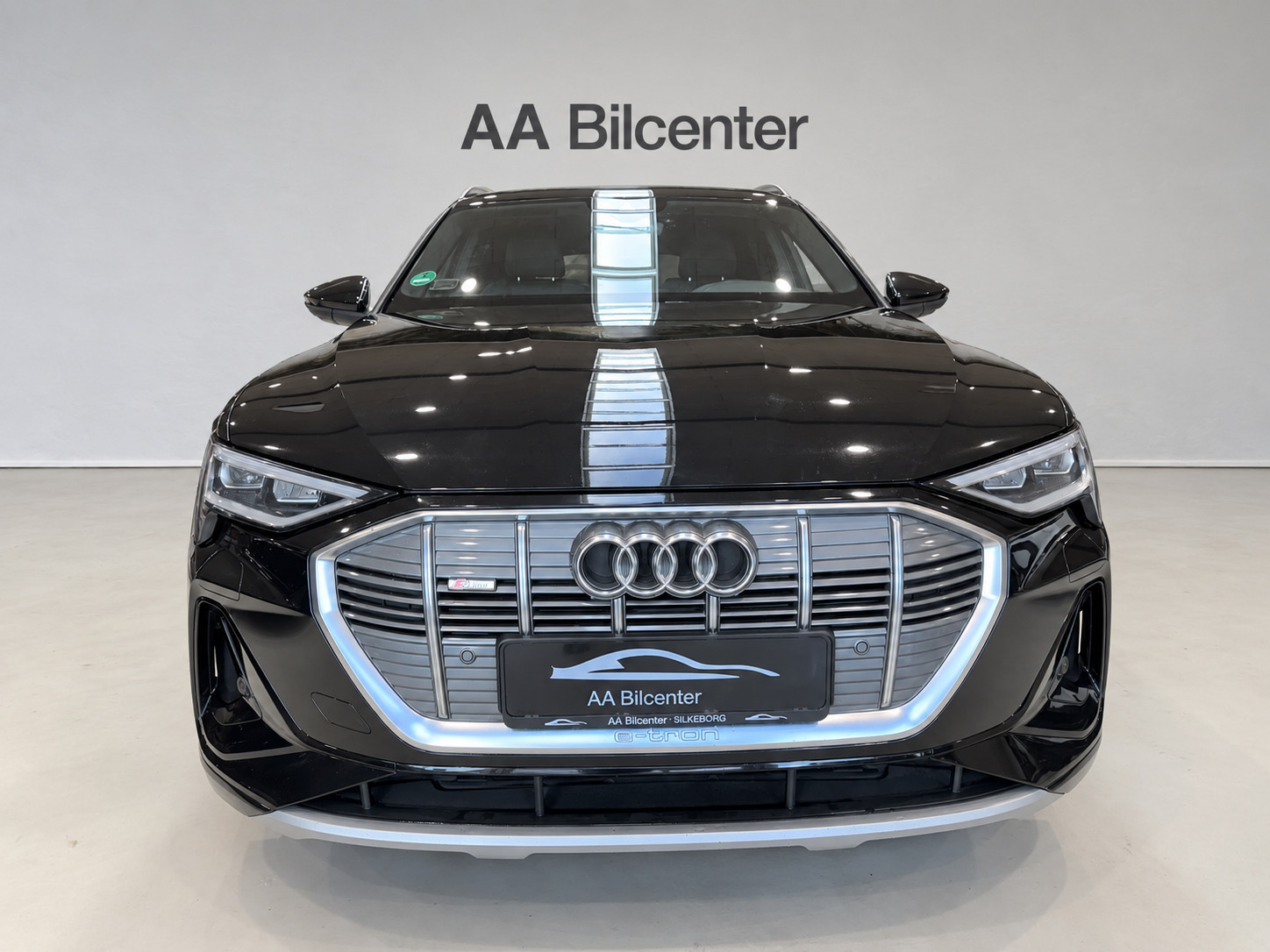 Sort Audi e-tron fra 2023