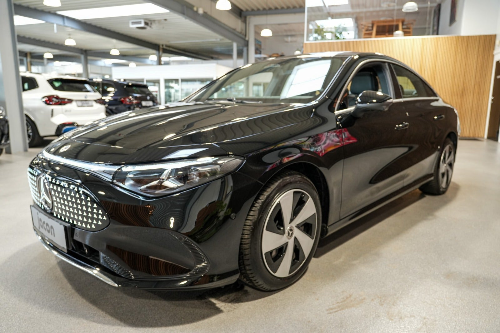 Sort Mercedes CLA250+ fra 2025