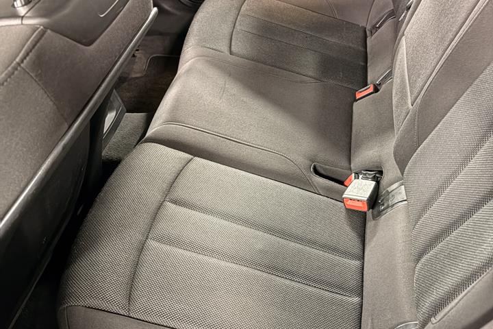 Grå Audi A4 fra 2016