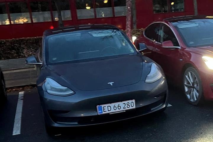 undefined Tesla Model 3 fra 2019