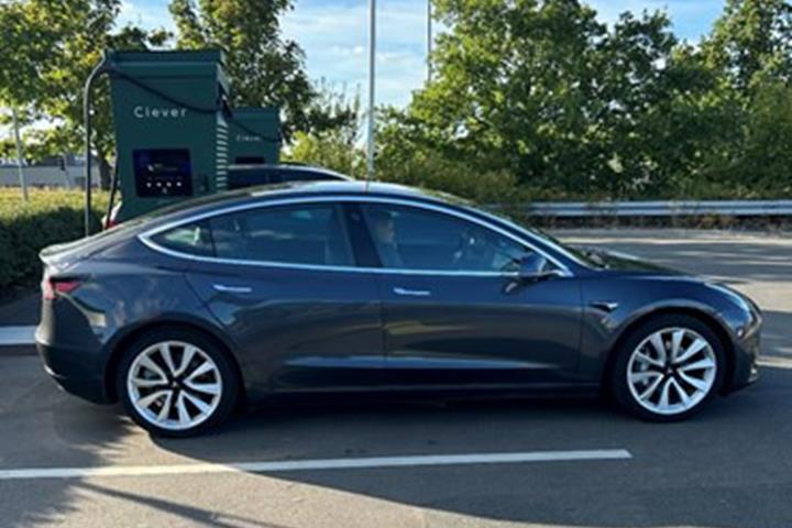 undefined Tesla Model 3 fra 2019