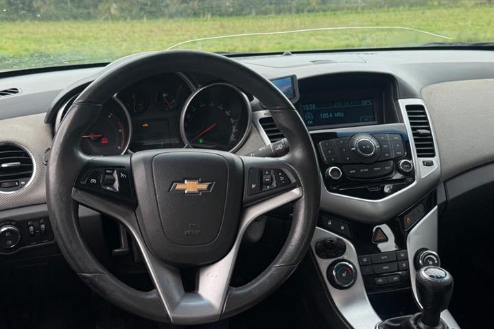 undefined Chevrolet Cruze fra 2009