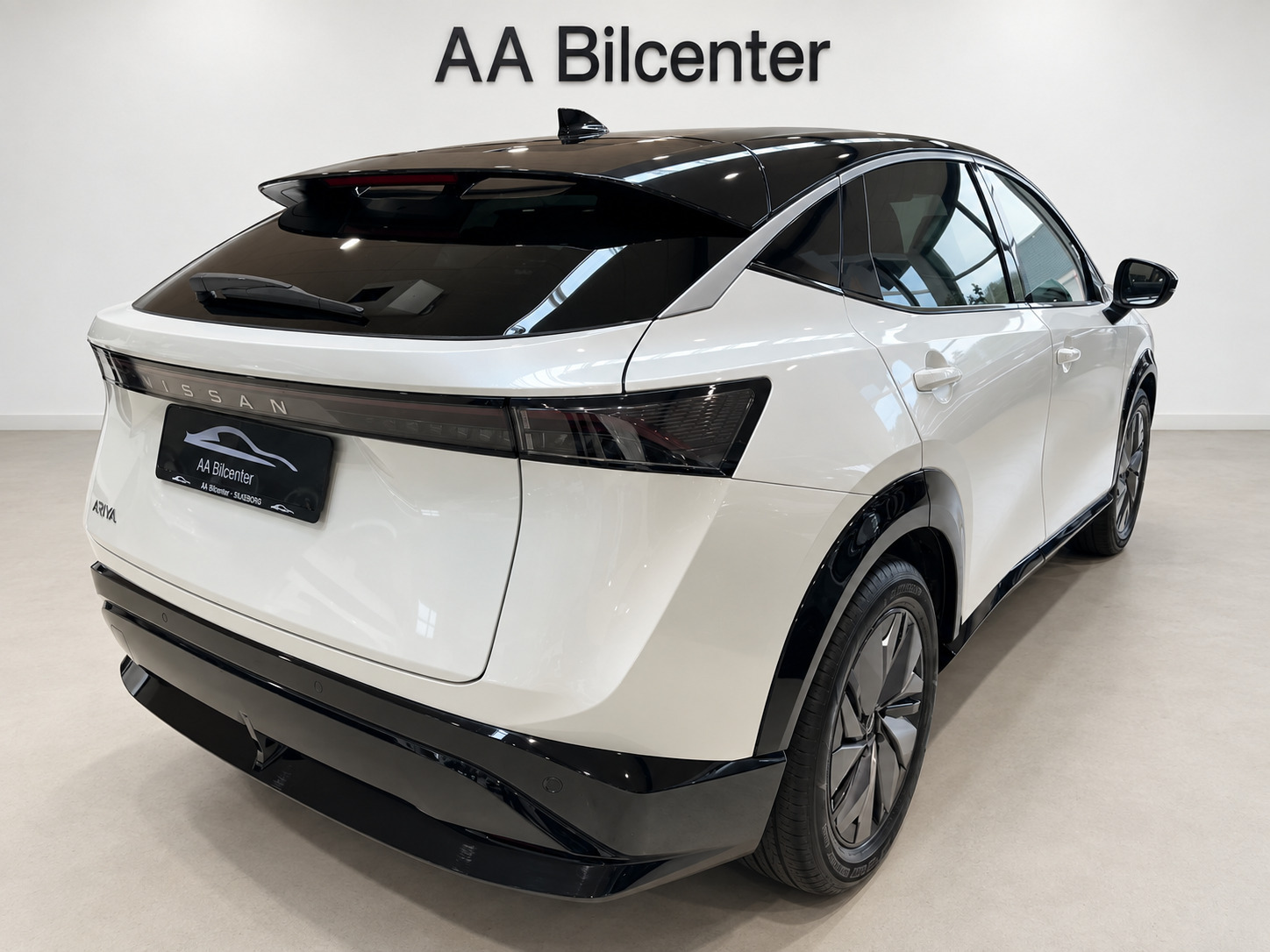 Hvid Nissan Ariya fra 2024