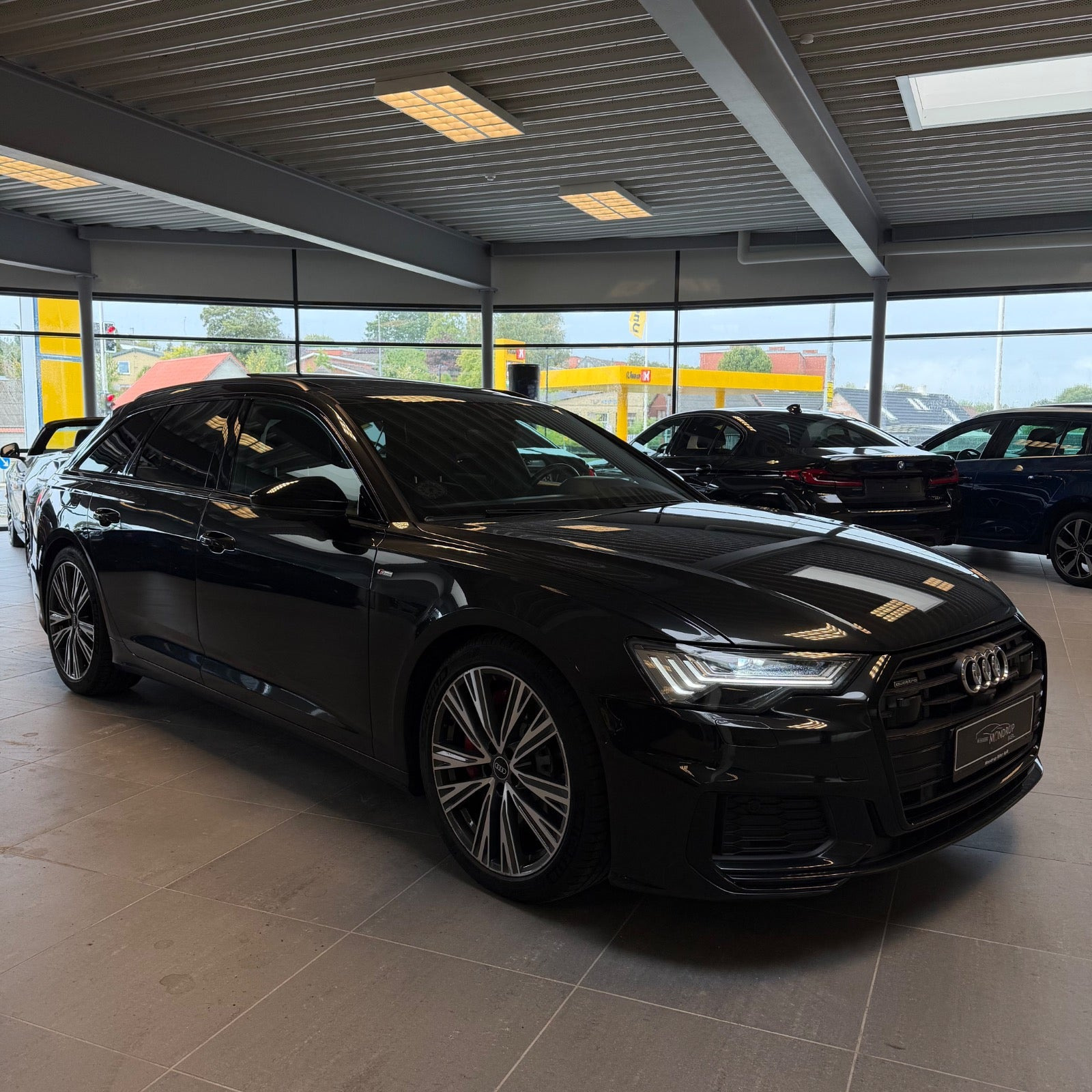 Grå Audi A6 fra 2020