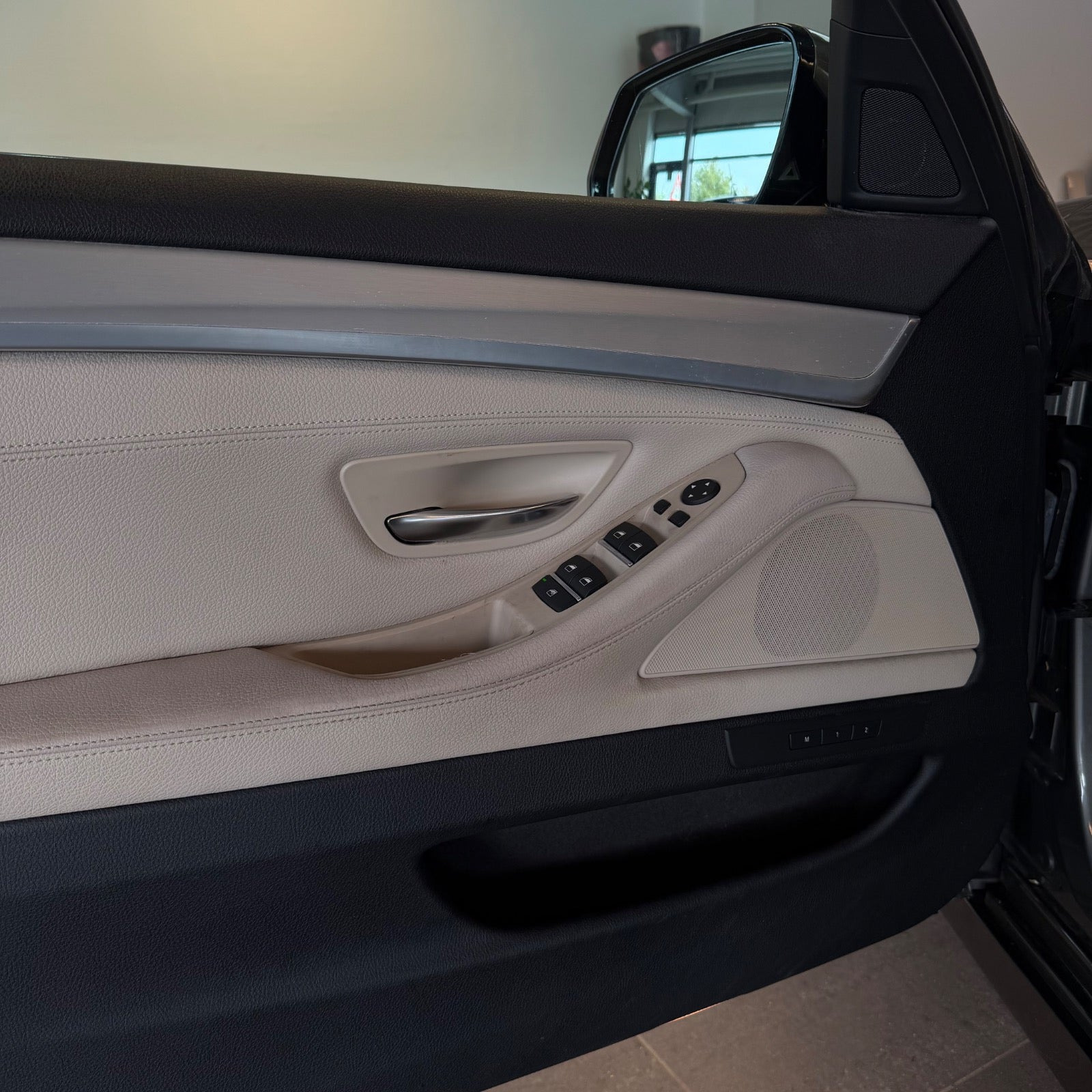 Grå BMW 535d fra 2013